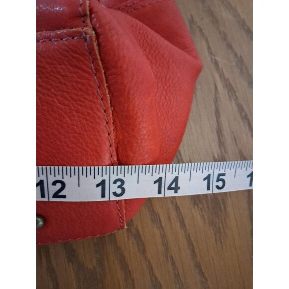 American Leather Co. Red Leather Tote Bag With Stitched Detailing & Zipper Pocke - Picture 5 of 8